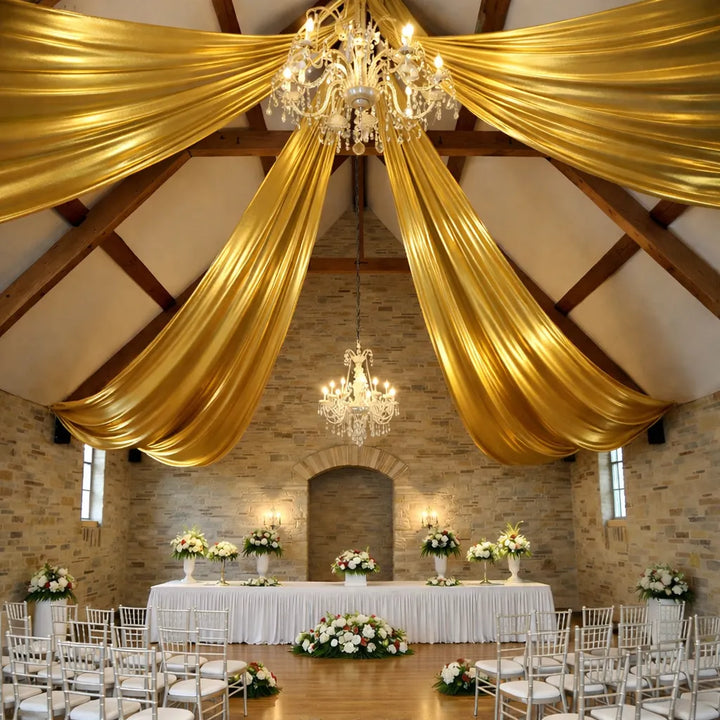 drapé doré scintillant pour plafond mariage chic