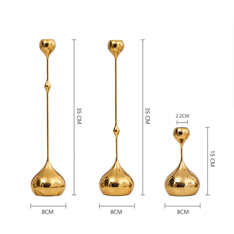 lot de bougeoirs à pieds dorés unique