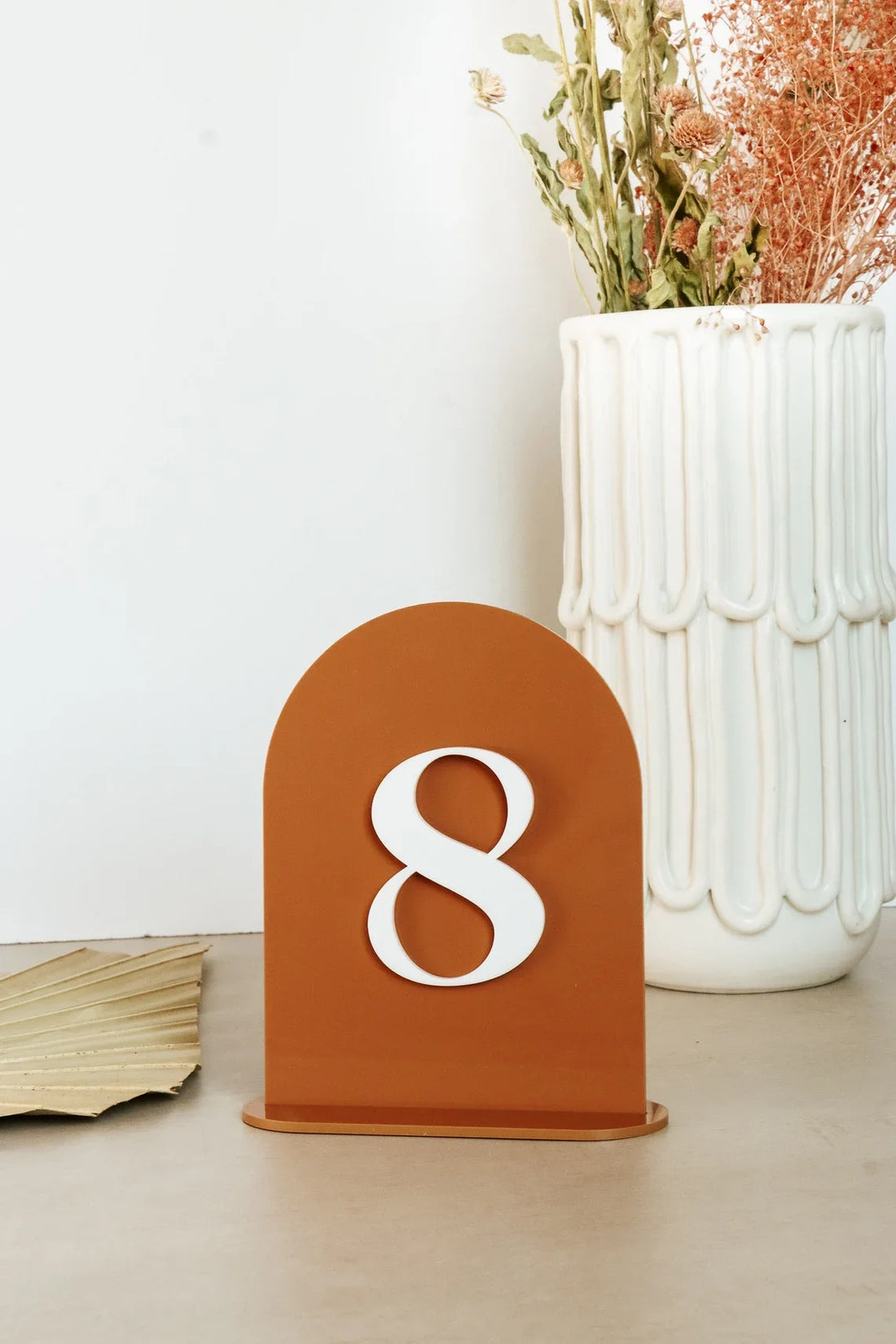 numéro de table mariage en arc élégant 