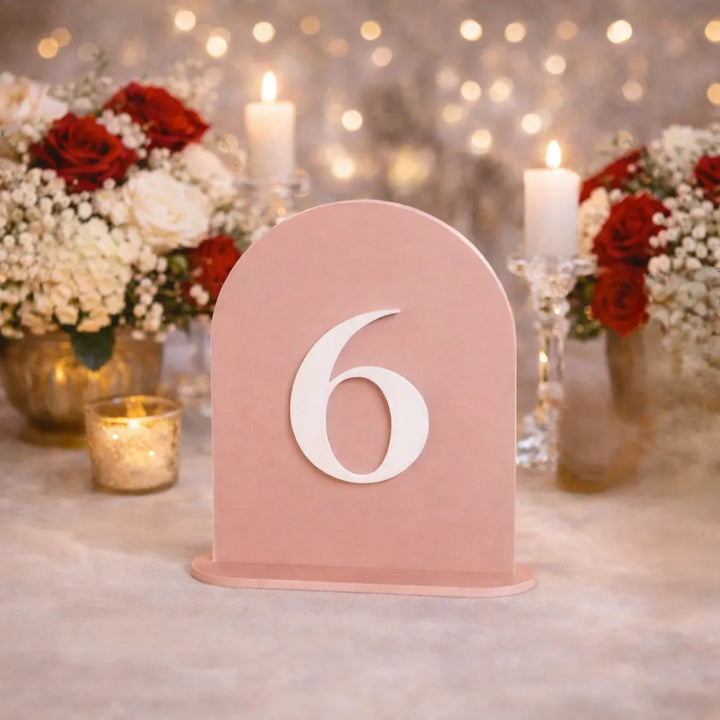 numéro de table mariage rose épuré festif
