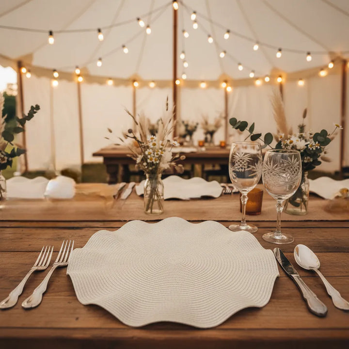 set de table beige tissé unique