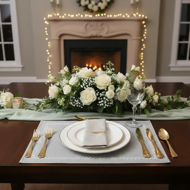 set de table mariage gris en tissu raffiné